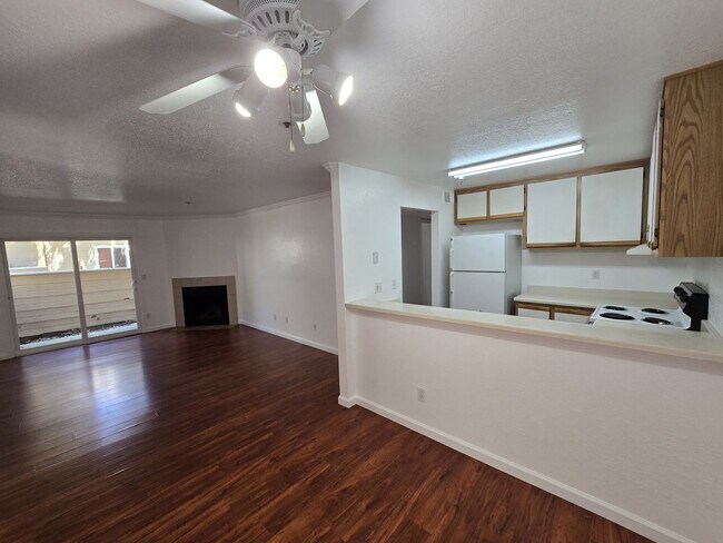 Building Photo - Two Bedroom Two Bath Condominium Unit for ...