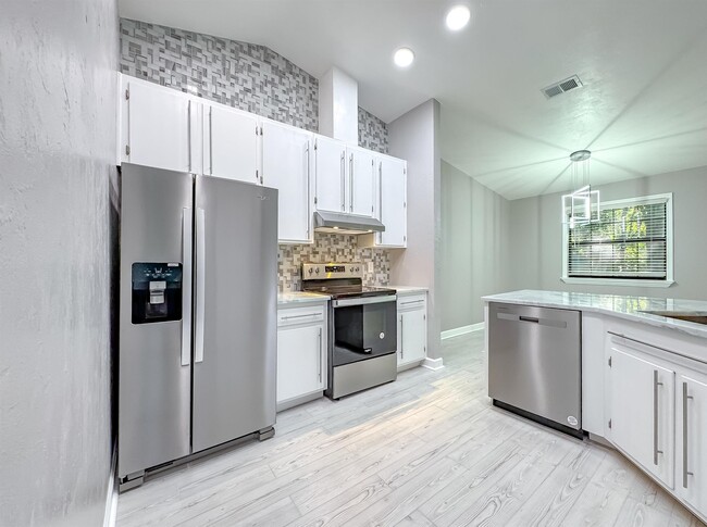 Building Photo - 6133 Greenon Ln