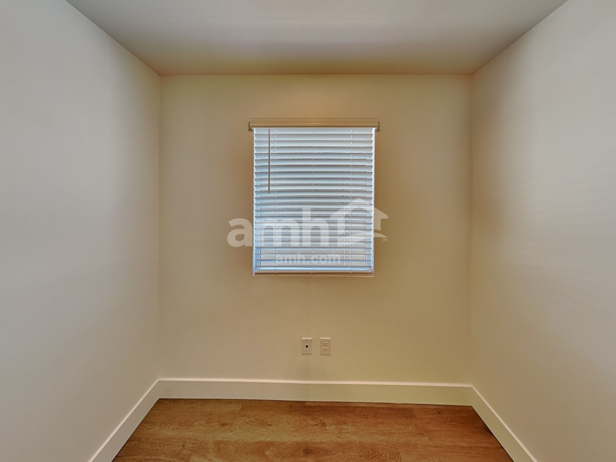 Building Photo - 6470 E Paseo Alga