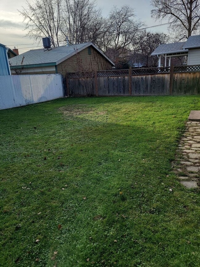 Building Photo - Very cute 1.5 bedroom House for Rent on Normal Hill, Lewiston, ID
