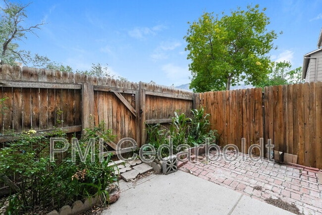 Building Photo - 2112 Boston Terrace
