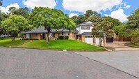 Building Photo - 5155 Briarwood Ln