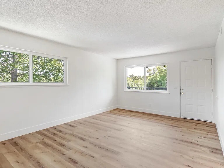 Building Photo - 4748 Greenholme Dr