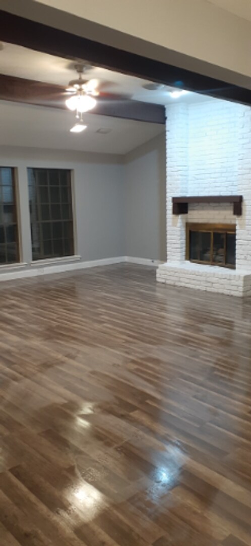Building Photo - 2202 Greenbriar Ct
