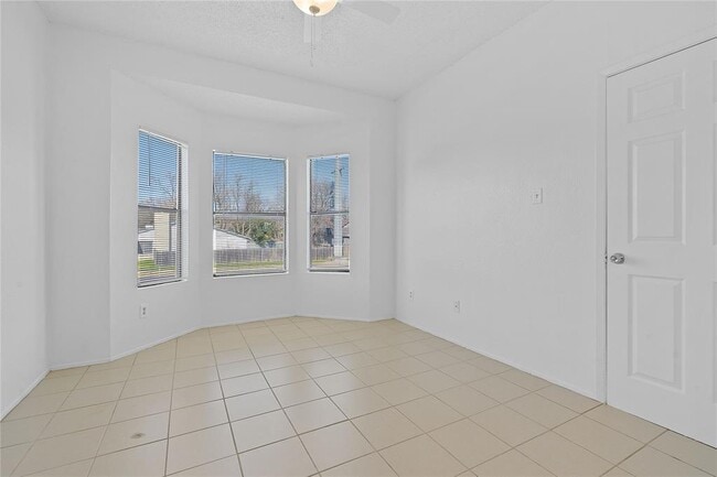 Building Photo - 2507 W Slaughter Ln