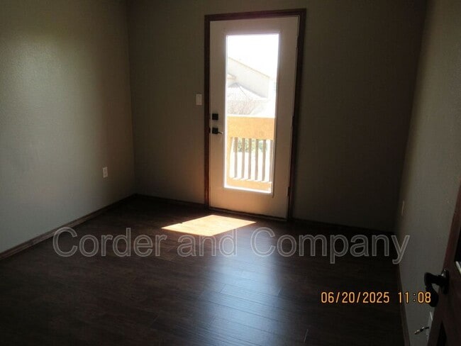 Building Photo - 819 Tumulus Dr NW