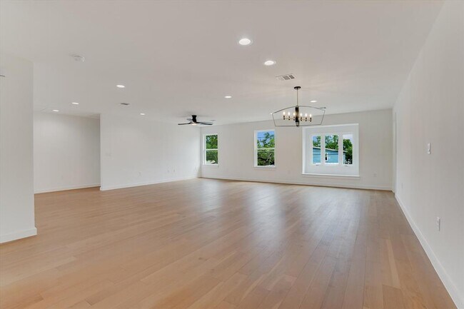 Building Photo - 1608 Saracen Rd