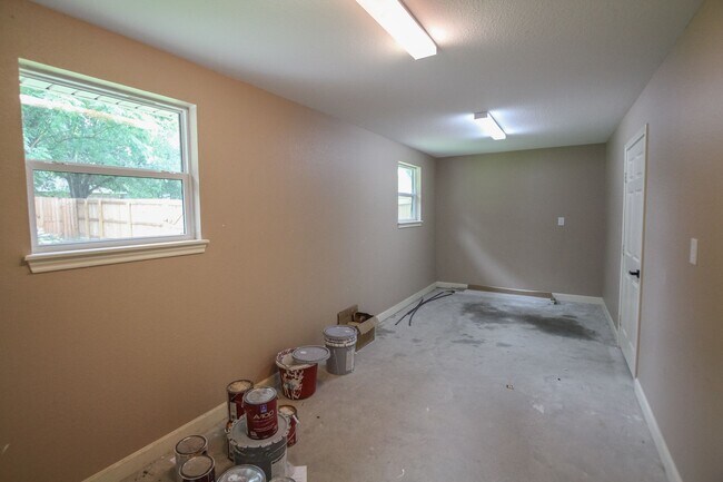 Building Photo - Available Now! Stunning 4 Bedroom 3.5 Bath...