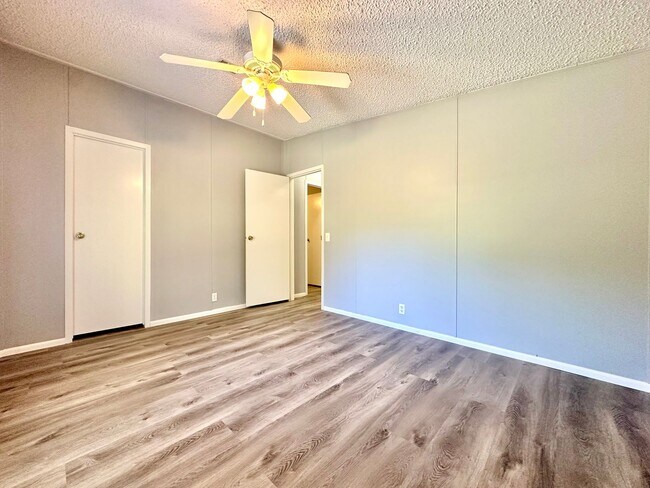 Building Photo - Privacy and Space in this 3/2 Home at the ...