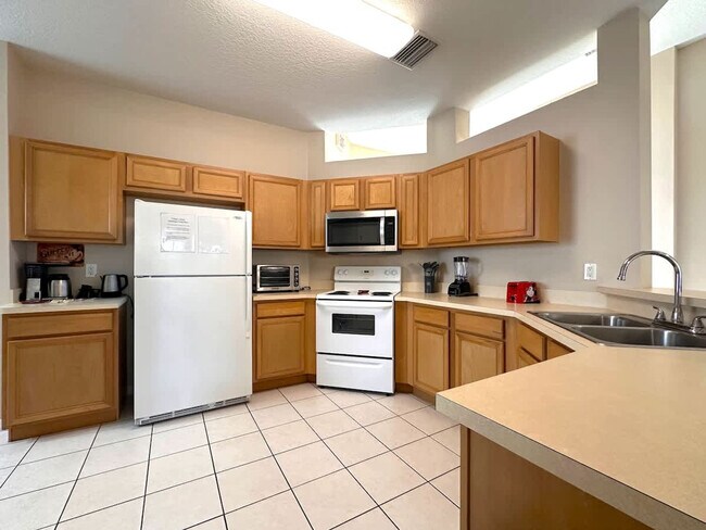 Building Photo - 160 Minniehaha Cir