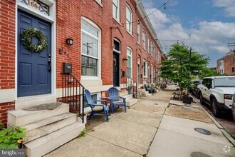 Building Photo - 1604 E Clement St