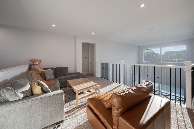 Building Photo - Luxury 4 Bedroom Home in Gated El Dorado Hills Community!