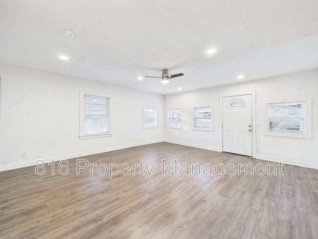 Building Photo - 1513 Rowland Ave