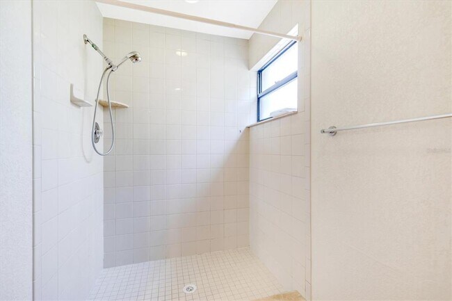 Building Photo - 5748 Ashton Lake Dr