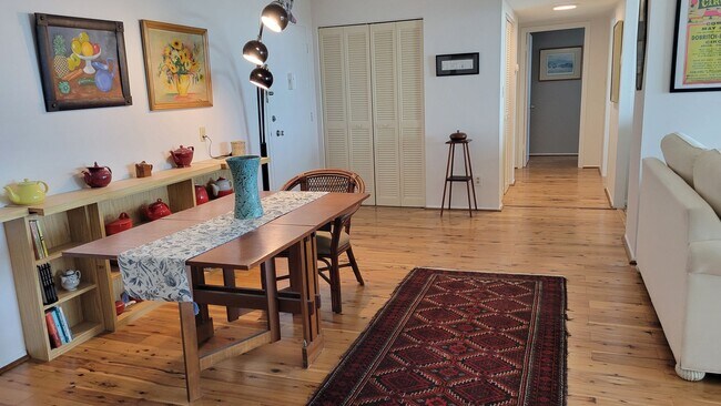 Building Photo - PENDING LEASE-Annual turnkey furnished  2/...