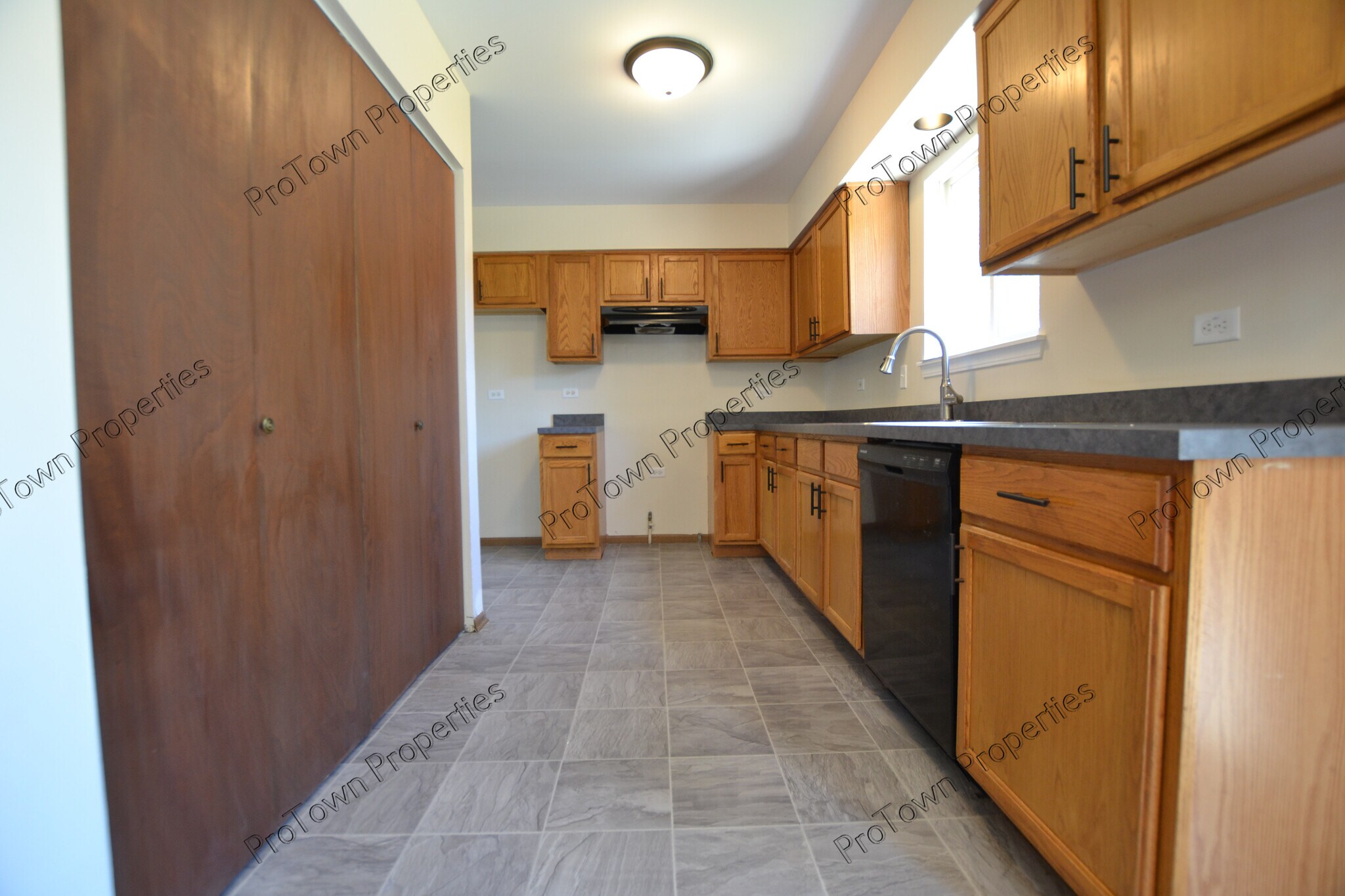 Building Photo - 2608 River Bend Ln