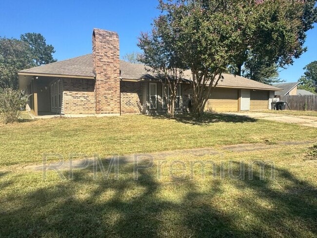 Building Photo - 2175 Deerwood Dr