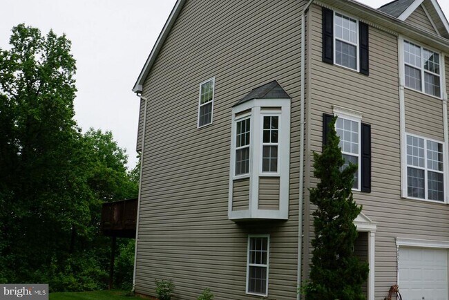 Building Photo - 20515 Blue Heron Terrace
