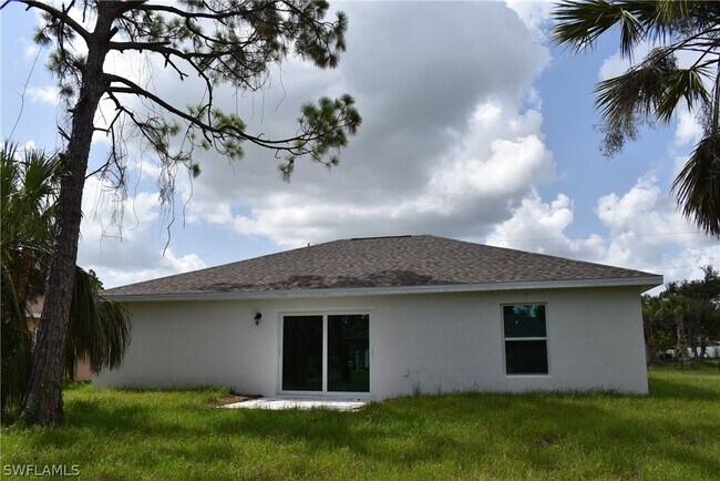 Building Photo - 3718 Donahue Ave