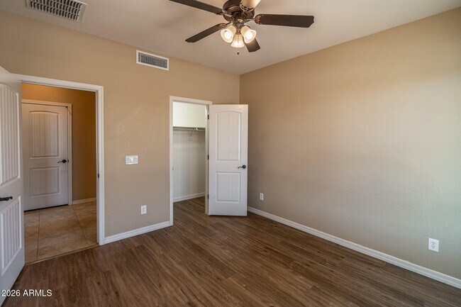 Building Photo - 18445 W Saguaro Ln