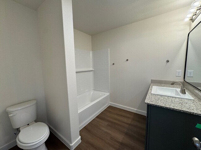 Building Photo - Brand New 3-bedroom 2-bath Home in Burgamy Park!