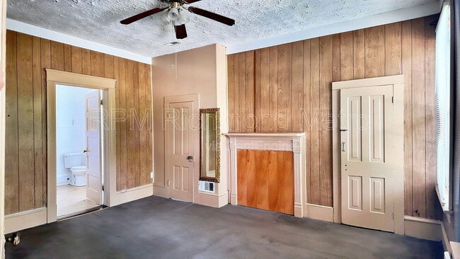 Building Photo - 707 2nd Ave