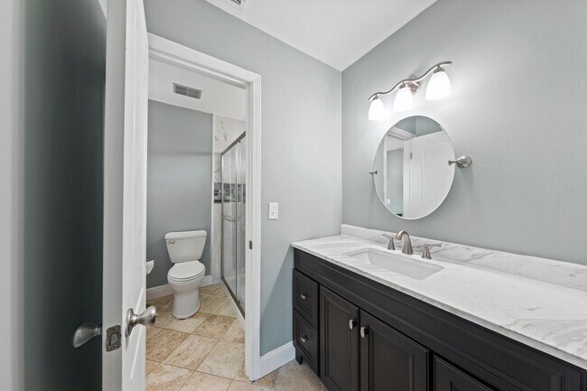 Building Photo - Spacious 4 Bedroom in Bluewater Bay w/ Large POOL!!