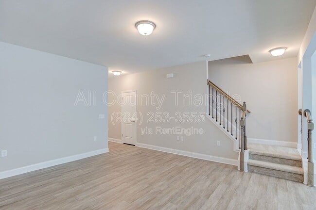 Building Photo - 1364 Scholar Dr