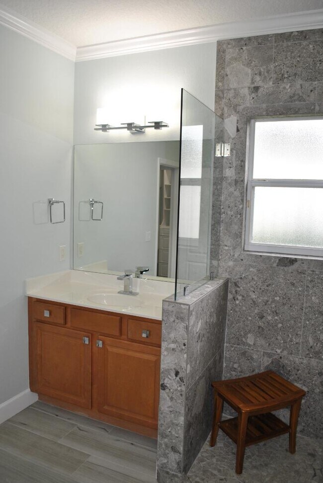 Building Photo - 128 Centennial Park Dr