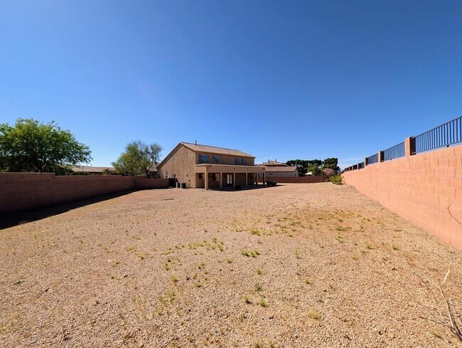 Building Photo - 27321 N Gidiyup Trail