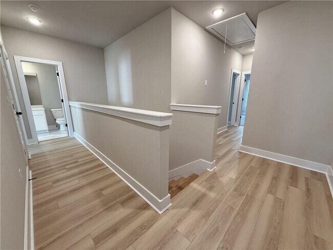 Building Photo - 5722 Urban Vlg Wy