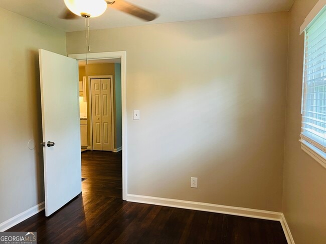 Building Photo - 4531 Wesley Dr