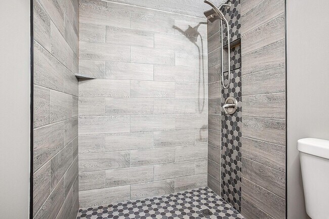 Building Photo - 4841 Stoneybrook Blvd