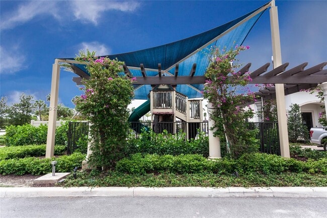 Building Photo - 11340 SW 16th St