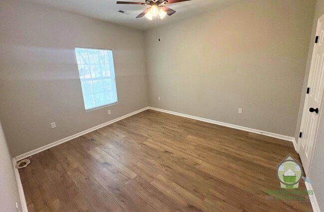 Building Photo - 129 Harrington Ave