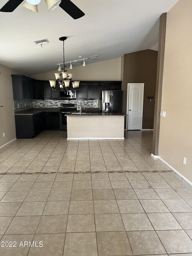 Building Photo - 3406 S 88th Ln