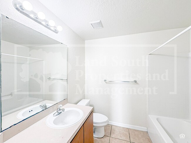Building Photo - 7823 Sugar Pine Blvd