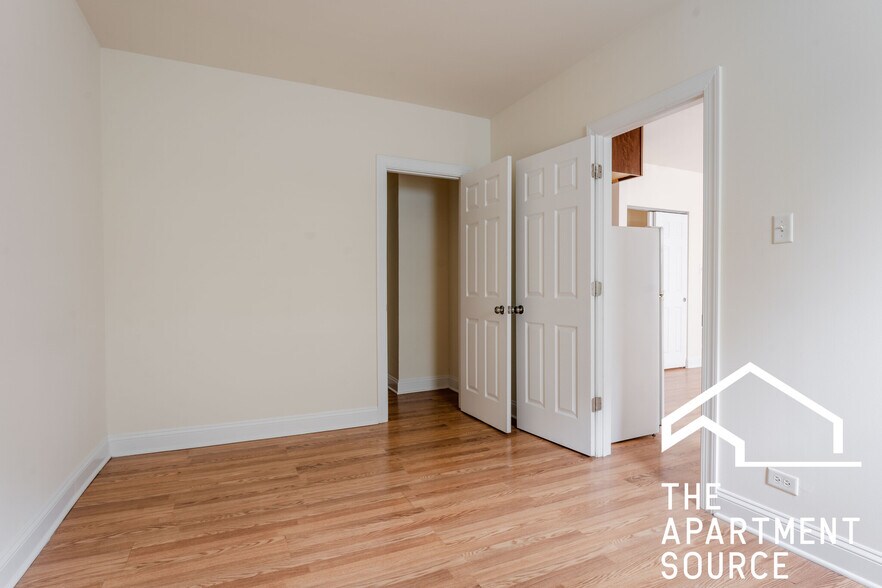 Building Photo - 2606 N Kimball Ave