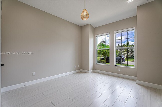 Building Photo - 15431 Goldfinch Cir
