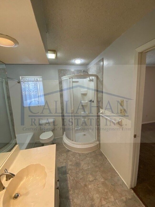 Building Photo - Jacksonville 3 Bedroom Home