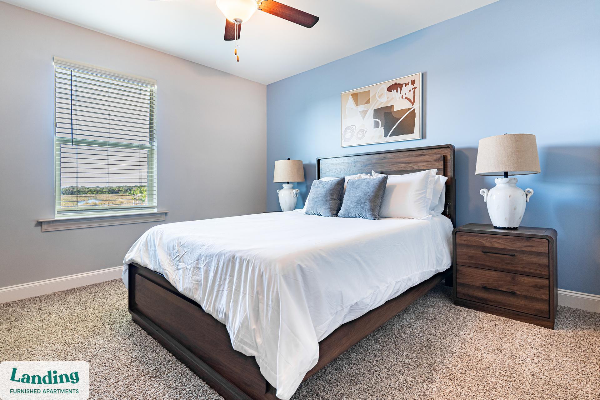 Building Photo - 305 Laredo Dr