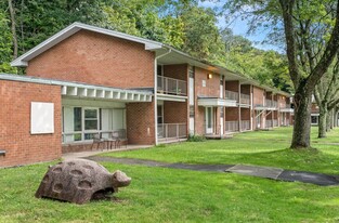 Building Photo - Greenwood Apartments