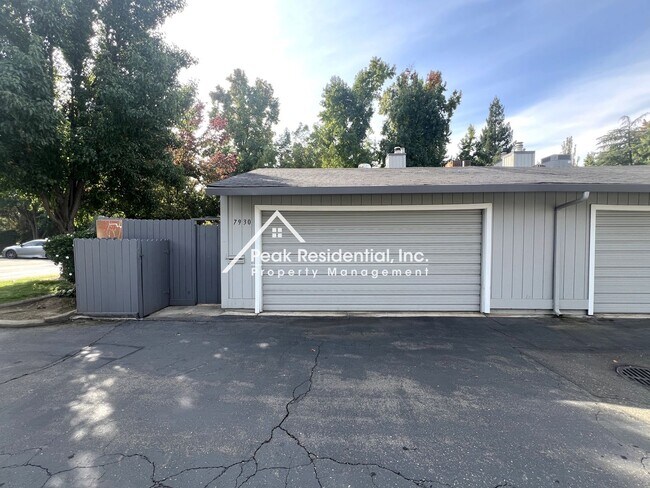 Building Photo - Wonderful 2bd/2ba Citrus Heights Condo with 2 Car Garage!