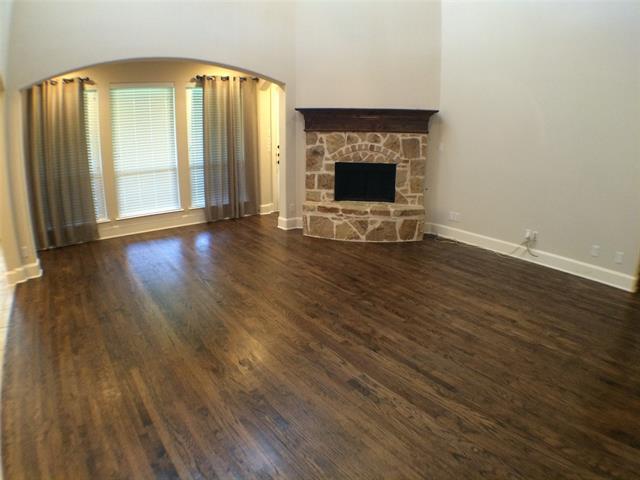 Building Photo - 447 Dry Canyon Dr
