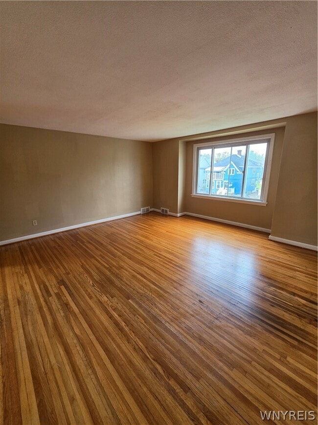 Building Photo - 351 Stillwell Ave