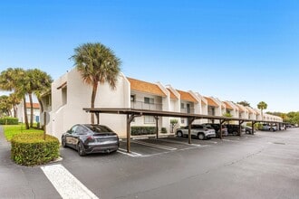 Building Photo - 2905 SW 22nd Ave