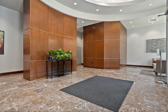 Building Photo - 4909 Laclede Ave