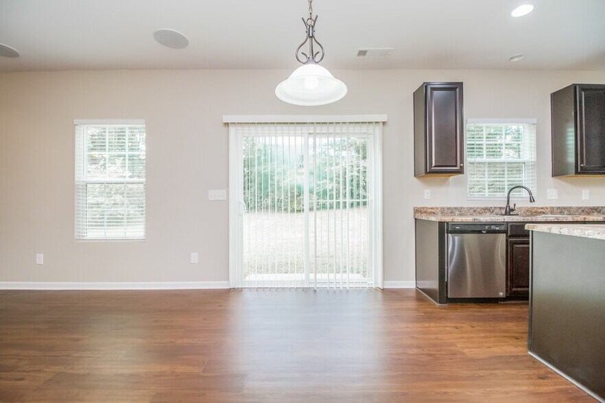 Building Photo - 4004 Alicia Ln