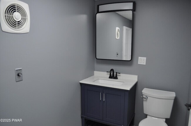 Building Photo - 25 Lizzy Ln