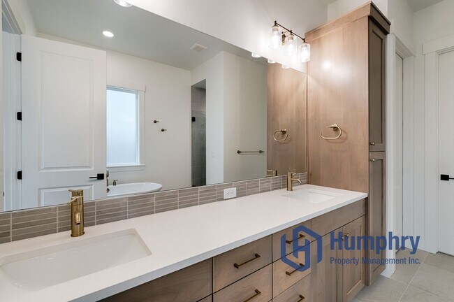 Building Photo - Brand new home stunning Valor Estates in Kuna